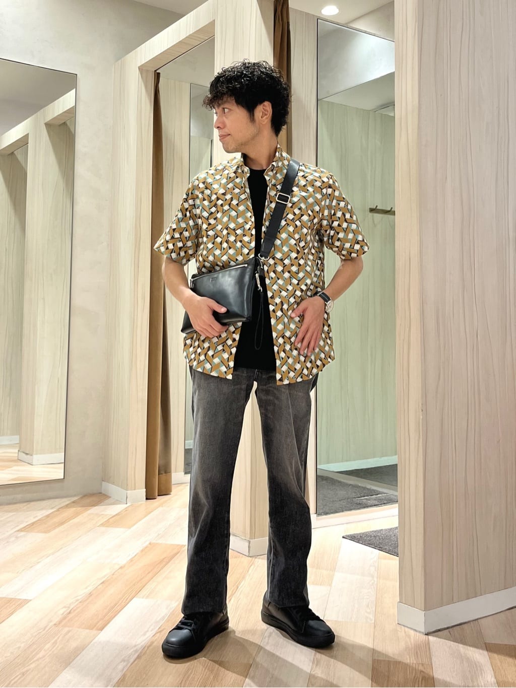 TAKEO KIKUCHIの【COOL CITY WEAR】籠目アート柄 サッカーシャツ /通気性を使ったコーディネートを紹介します。｜Rakuten Fashion(楽天ファッション／旧楽天ブランドアベニュー)6260095