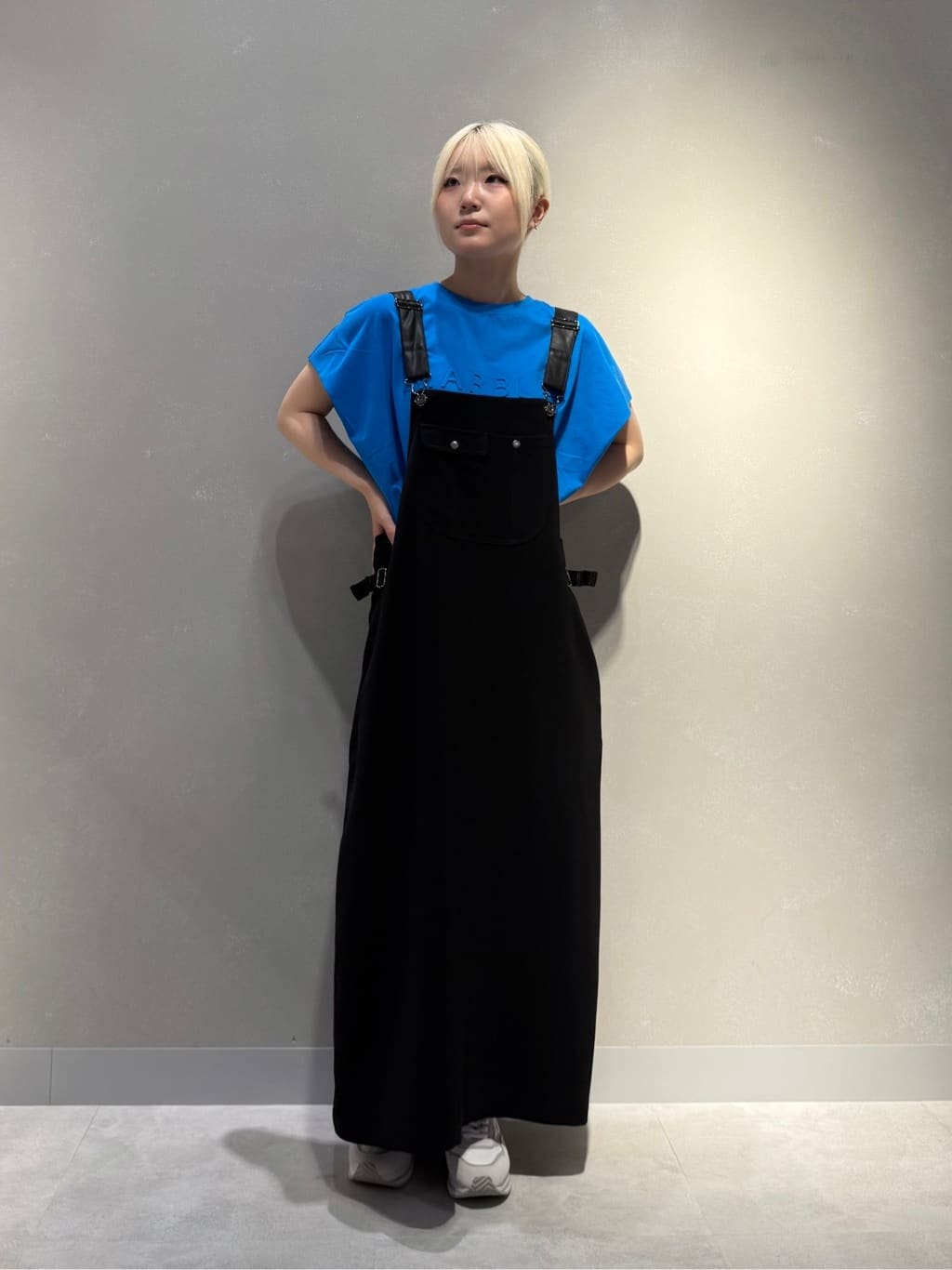 VinのフロントタックエンボスロゴTEEを使ったコーディネートを紹介します。｜Rakuten Fashion(楽天ファッション／旧楽天ブランドアベニュー)6263170