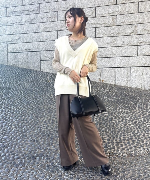 BEAMS HEARTの【秋まで使える】シャイニー シアー プルオーバー 25AW カットソー 長袖 レイヤードを使ったコーディネートを紹介します。｜Rakuten Fashion(楽天ファッション／旧楽天ブランドアベニュー)6270575