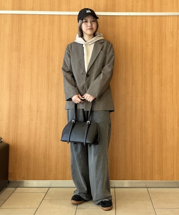 BEAMS HEARTのチェック柄 ビッグ テーラードジャケット 25AW レディース 裏地付き オンオフ兼用 オーバーサイズを使ったコーディネートを紹介します。｜Rakuten Fashion(楽天ファッション／旧楽天ブランドアベニュー)6270654