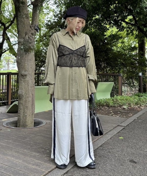 BEAMS HEARTのビスチェ * ロングスリーブシャツ(セットアイテム)を使ったコーディネートを紹介します。｜Rakuten Fashion(楽天ファッション／旧楽天ブランドアベニュー)6270755