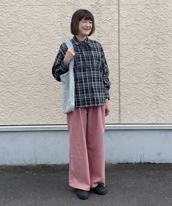 BEAMS HEARTの細ボウタイ チェック シャツを使ったコーディネートを紹介します。｜Rakuten Fashion(楽天ファッション／旧楽天ブランドアベニュー)6270845