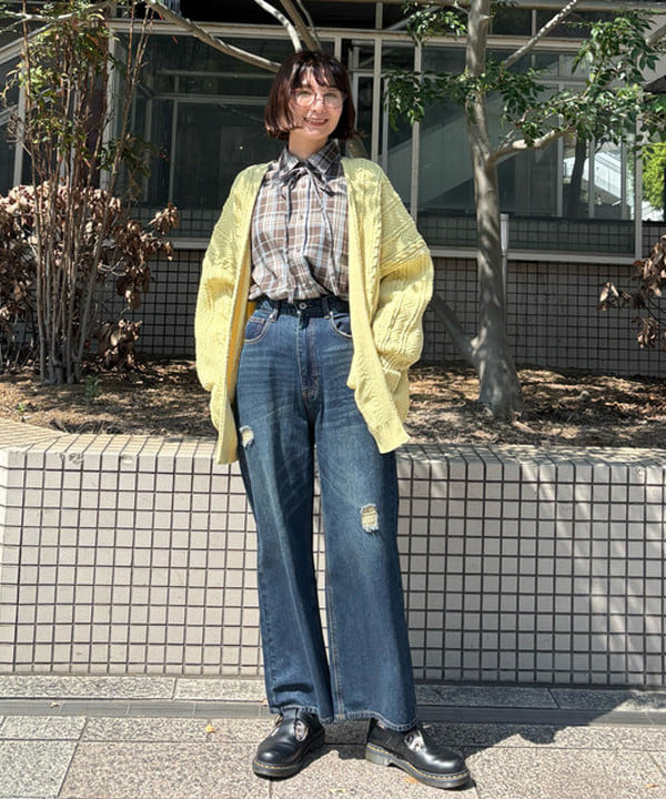 BEAMS HEARTの細ボウタイ チェック シャツを使ったコーディネートを紹介します。｜Rakuten Fashion(楽天ファッション／旧楽天ブランドアベニュー)6271281