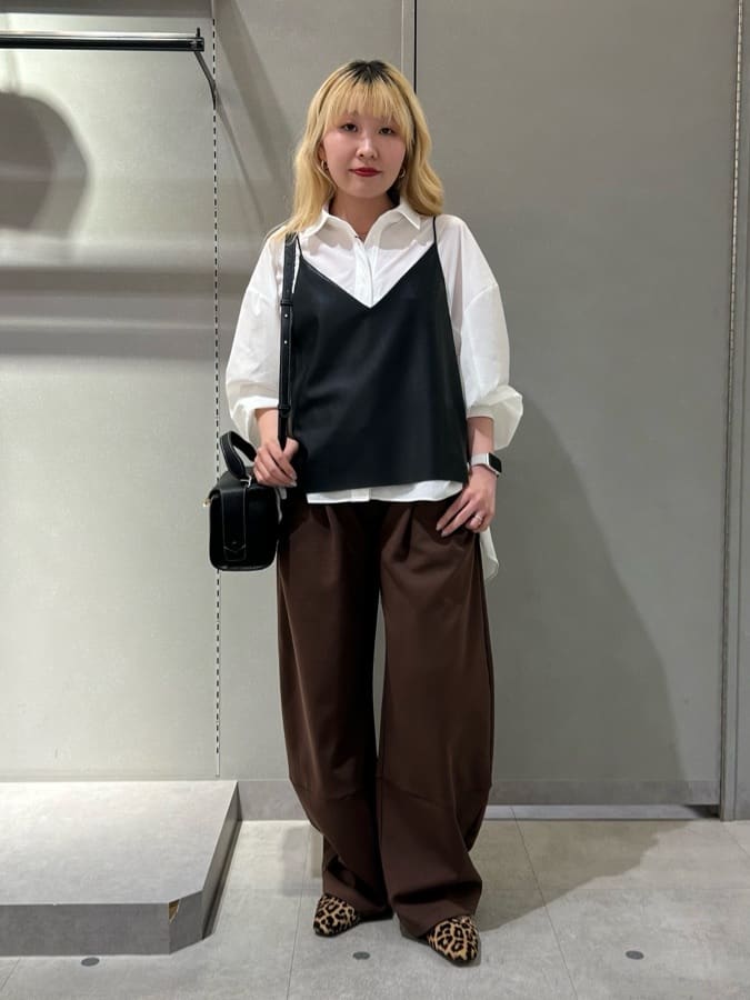 Vinの2WAYフェイクレザービスチェを使ったコーディネートを紹介します。｜Rakuten Fashion(楽天ファッション／旧楽天ブランドアベニュー)6272578