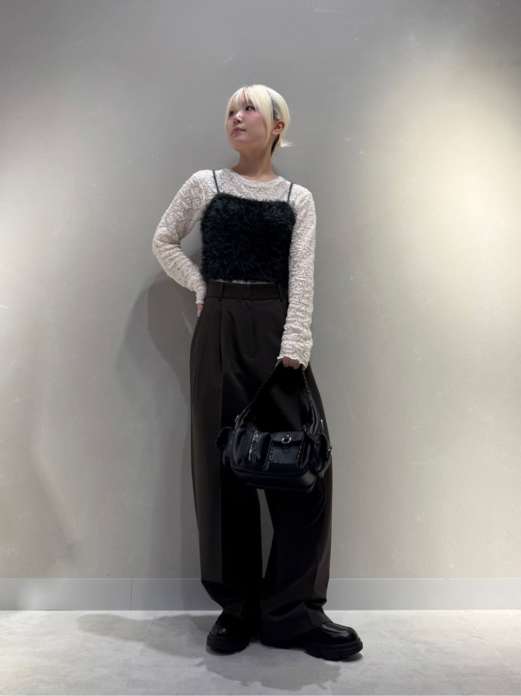 Vinのレースニットシアーカットソーを使ったコーディネートを紹介します。｜Rakuten Fashion(楽天ファッション／旧楽天ブランドアベニュー)6273346