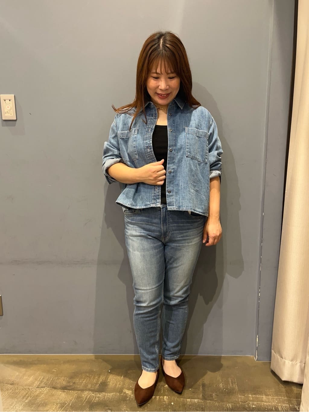 AMERICAN HOLICのWポケットデニムショートシャツを使ったコーディネートを紹介します。｜Rakuten Fashion(楽天ファッション／旧楽天ブランドアベニュー)6274599