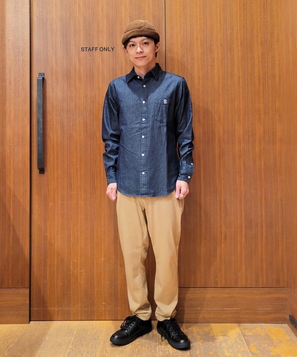 BEAMS HEARTのコーヒー刺繍 デニム シャツを使ったコーディネートを紹介します。｜Rakuten Fashion(楽天ファッション／旧楽天ブランドアベニュー)6274872
