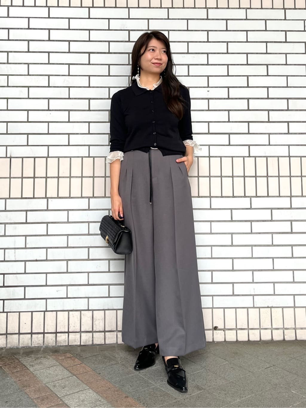 Vinのフリル付きポロ襟カーディガンを使ったコーディネートを紹介します。｜Rakuten Fashion(楽天ファッション／旧楽天ブランドアベニュー)6276234