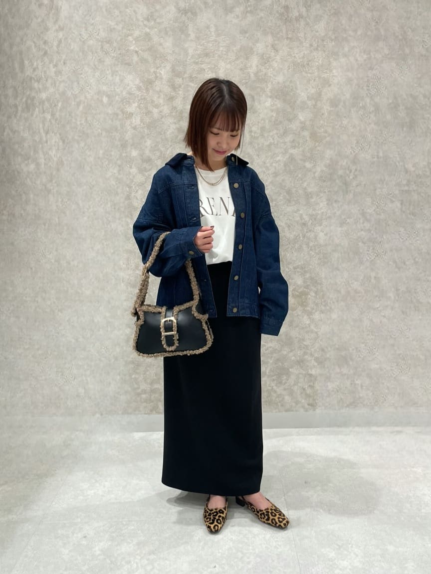 Vinの"SERENITY"プリントロゴプルオーバーを使ったコーディネートを紹介します。｜Rakuten Fashion(楽天ファッション／旧楽天ブランドアベニュー)6277751