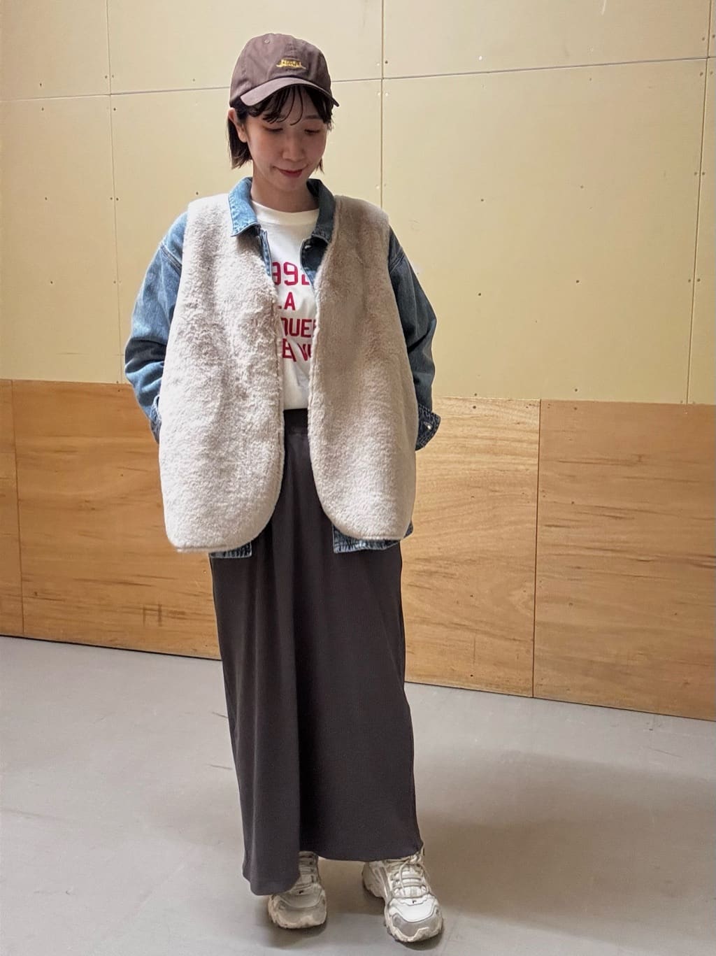 AMERICAN HOLICのデニムカバーオールジャケットを使ったコーディネートを紹介します。｜Rakuten Fashion(楽天ファッション／旧楽天ブランドアベニュー)6278431