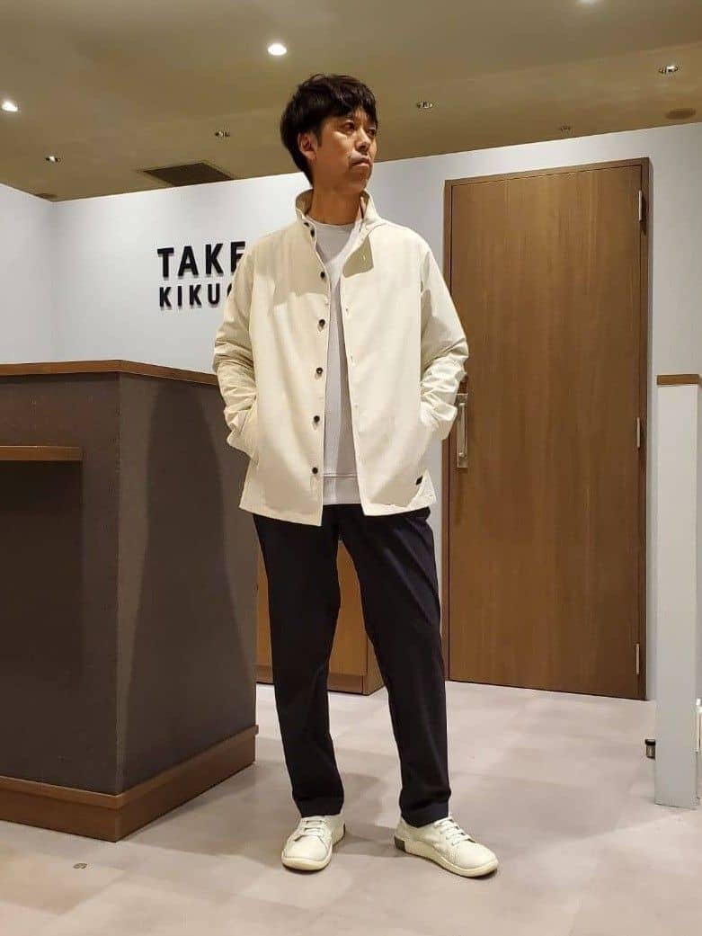 TAKEO KIKUCHIの【3D ナイロン ストレッチ】スタンドカラー シャツブルゾンを使ったコーディネートを紹介します。｜Rakuten Fashion(楽天ファッション／旧楽天ブランドアベニュー)6278522