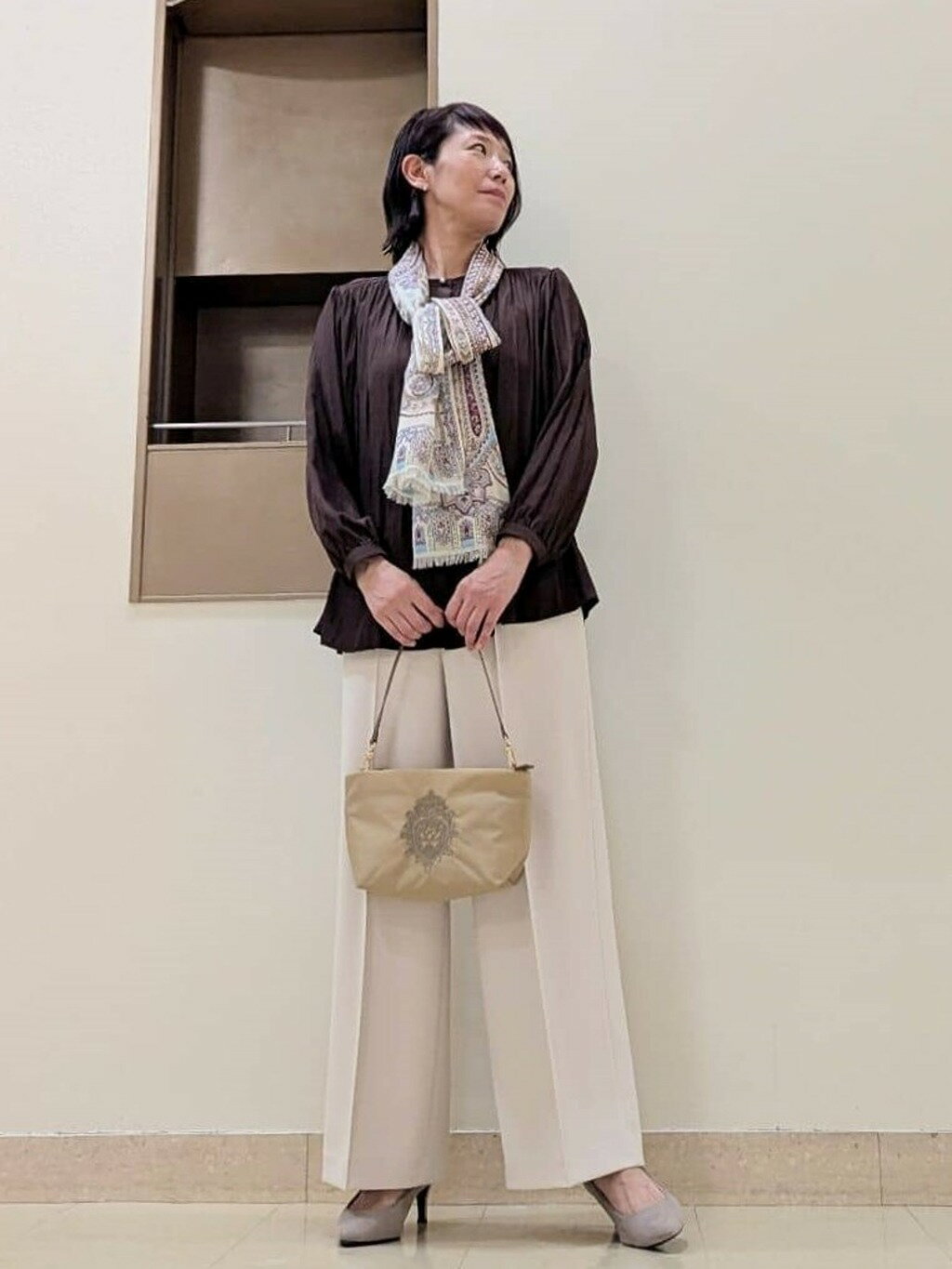 AMACAの割繊デシンブラウスを使ったコーディネートを紹介します。｜Rakuten Fashion(楽天ファッション／旧楽天ブランドアベニュー)6280782