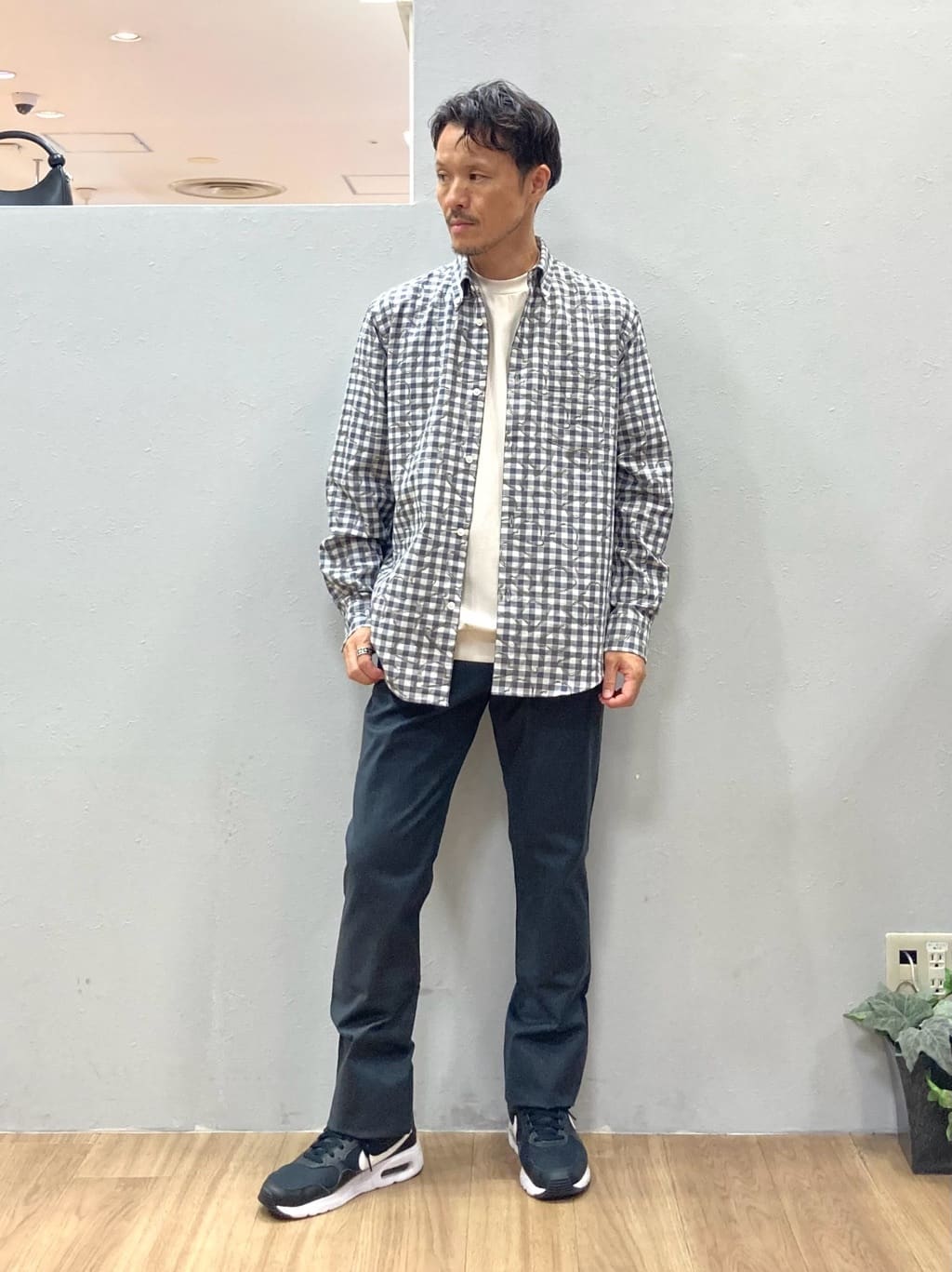 TAKEO KIKUCHIのチェックボーラーガーゼシャツを使ったコーディネートを紹介します。｜Rakuten Fashion(楽天ファッション／旧楽天ブランドアベニュー)6282092