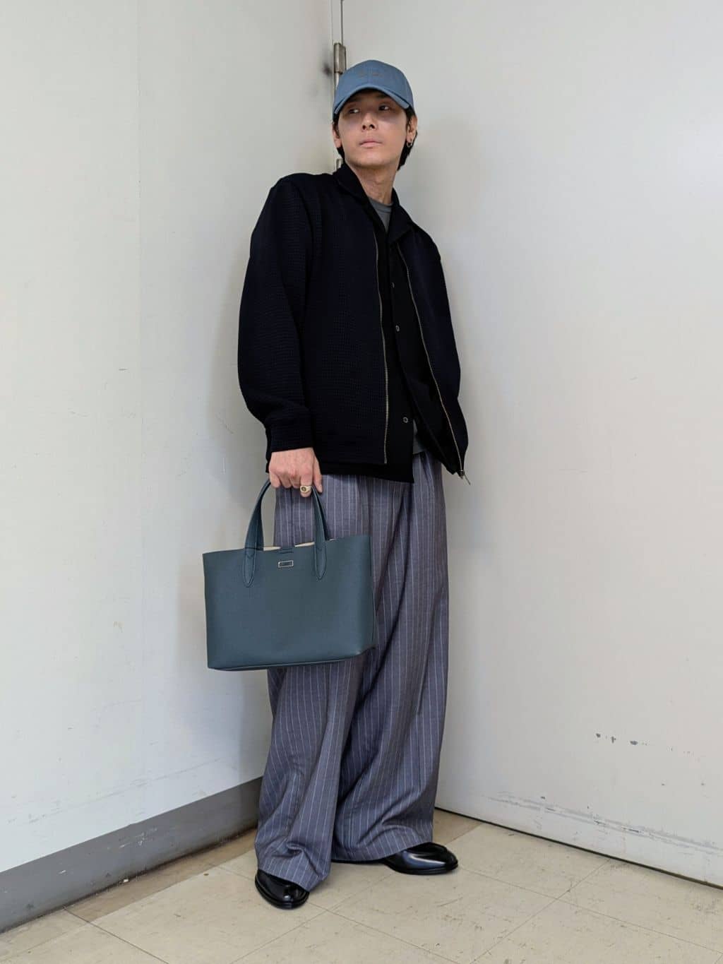 TAKEO KIKUCHIのニットライクジャージ ブルゾンを使ったコーディネートを紹介します。｜Rakuten Fashion(楽天ファッション／旧楽天ブランドアベニュー)6282095