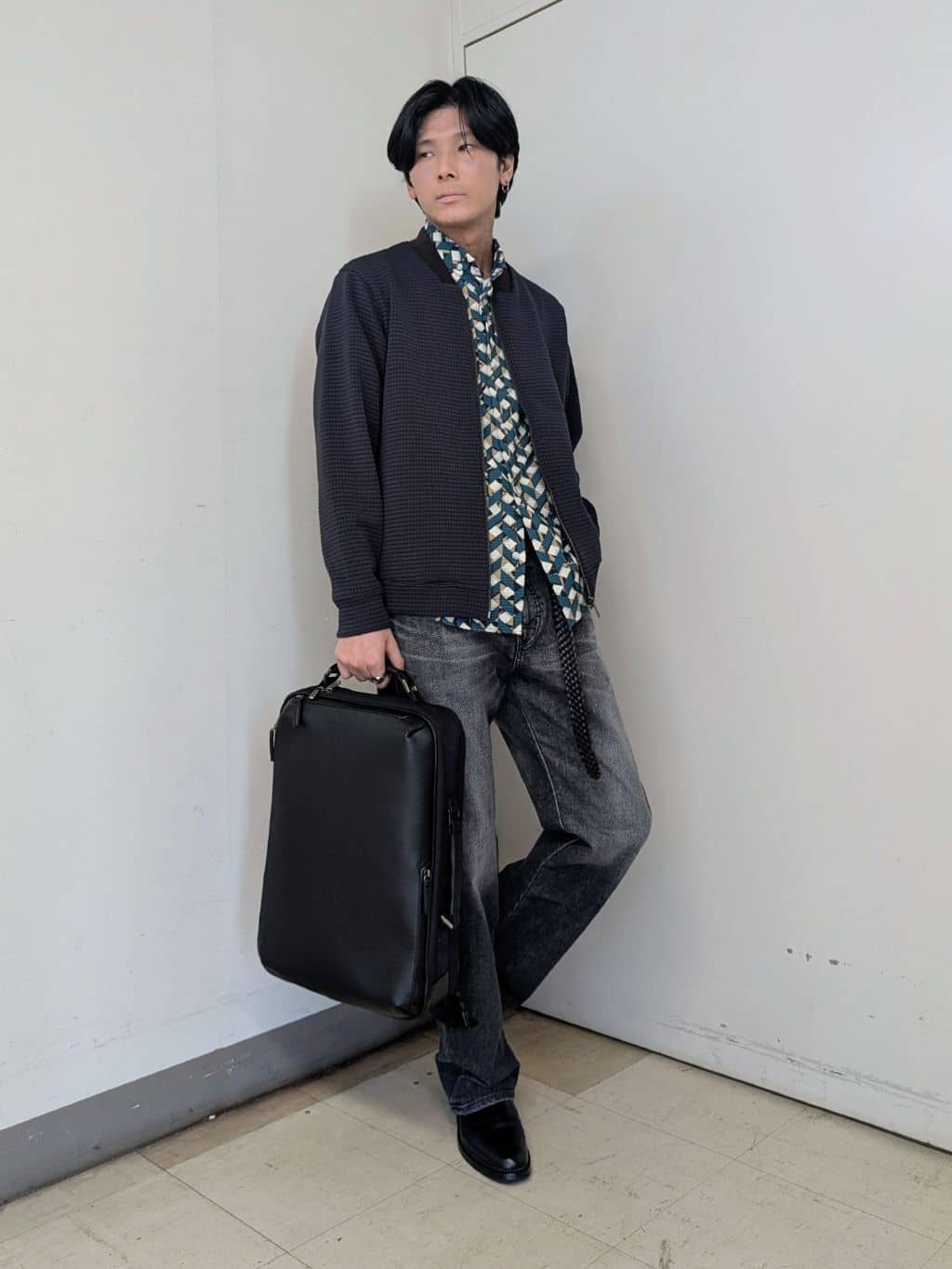 TAKEO KIKUCHIのニットライクジャージ ブルゾンを使ったコーディネートを紹介します。｜Rakuten Fashion(楽天ファッション／旧楽天ブランドアベニュー)6282105