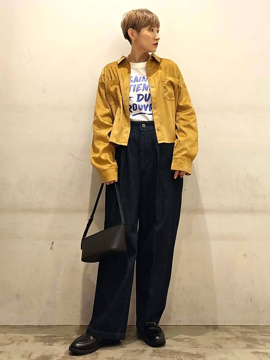 AMERICAN HOLICのミニショルダーバッグを使ったコーディネートを紹介します。｜Rakuten Fashion(楽天ファッション／旧楽天ブランドアベニュー)6283405
