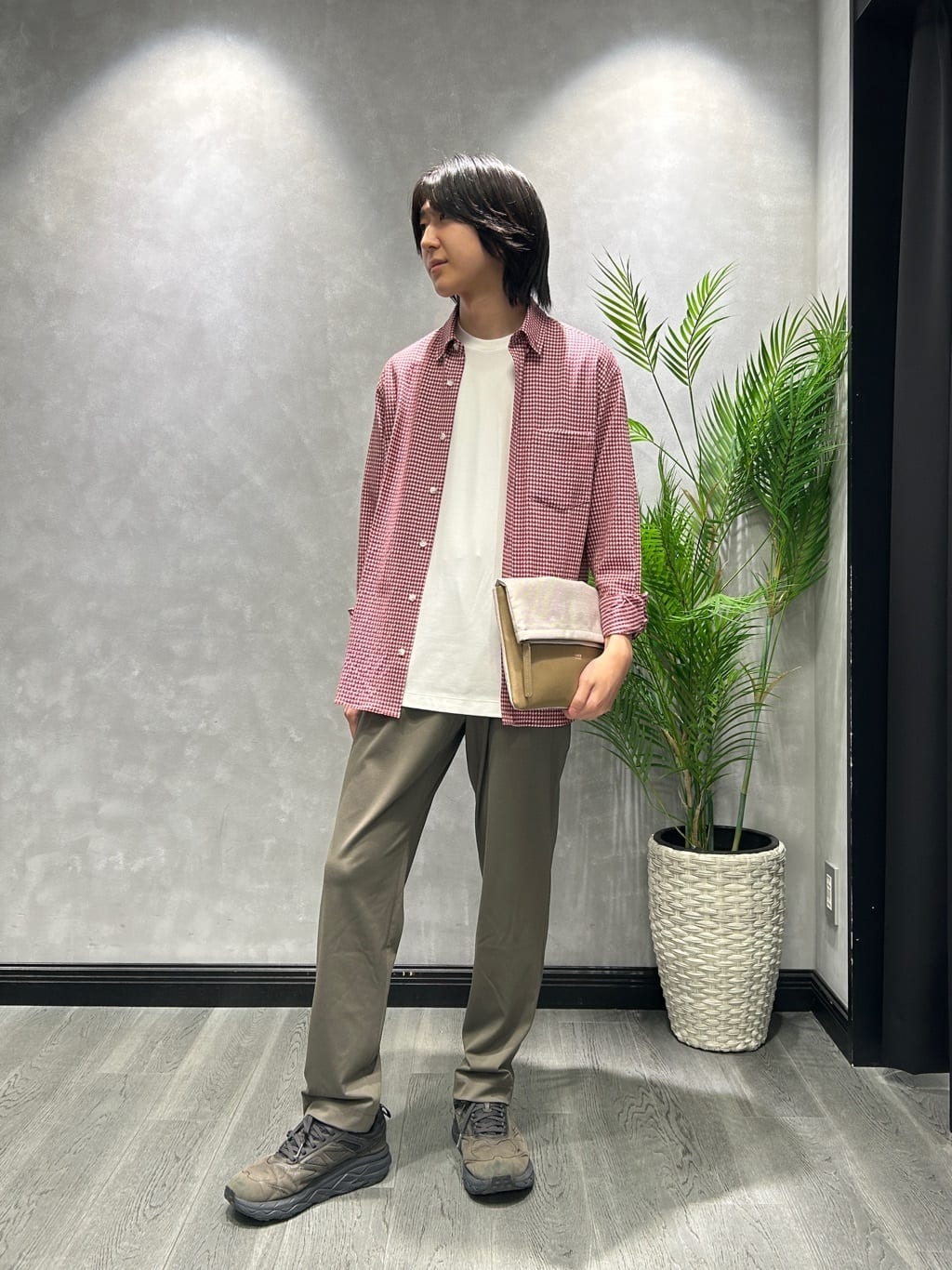 TAKEO KIKUCHIの【抗菌防臭】サッカーギンガムチェック ボタンダウンシャツを使ったコーディネートを紹介します。｜Rakuten Fashion(楽天ファッション／旧楽天ブランドアベニュー)6285001