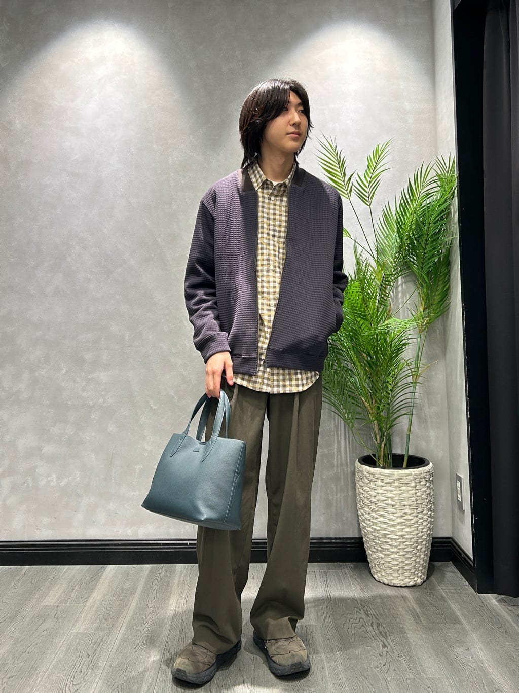TAKEO KIKUCHIのニットライクジャージ ブルゾンを使ったコーディネートを紹介します。｜Rakuten Fashion(楽天ファッション／旧楽天ブランドアベニュー)6285002