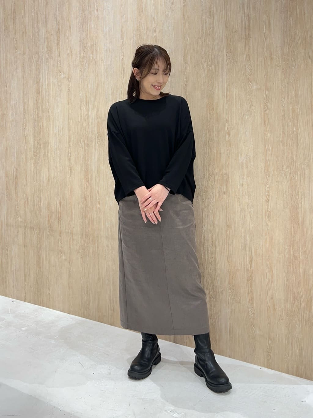 AMERICAN HOLICのフェイクレザーダンボールスカートを使ったコーディネートを紹介します。｜Rakuten Fashion(楽天ファッション／旧楽天ブランドアベニュー)6287938