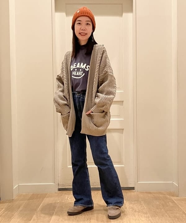 BEAMS HEARTのスマイル ロゴ ロング スリーブ Tシャツ(M~L)を使ったコーディネートを紹介します。｜Rakuten Fashion(楽天ファッション／旧楽天ブランドアベニュー)6288008