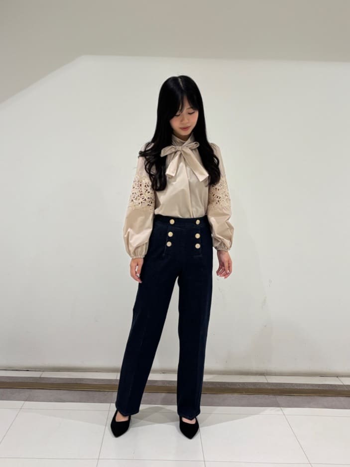 Viaggio Bluの袖レースブラウス≪洗濯機で洗える≫を使ったコーディネートを紹介します。｜Rakuten Fashion(楽天ファッション／旧楽天ブランドアベニュー)6289922