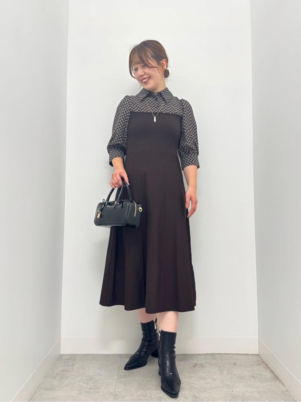 Vinのシャツドッキングニットワンピースを使ったコーディネートを紹介します。｜Rakuten Fashion(楽天ファッション／旧楽天ブランドアベニュー)6294292