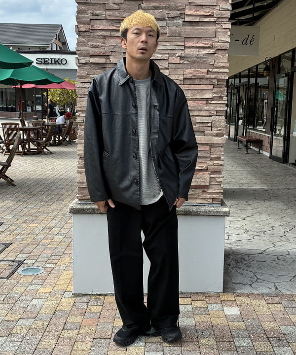 BEAMS HEARTのフェイクレザー カーコート 25AWを使ったコーディネートを紹介します。｜Rakuten Fashion(楽天ファッション／旧楽天ブランドアベニュー)6294529