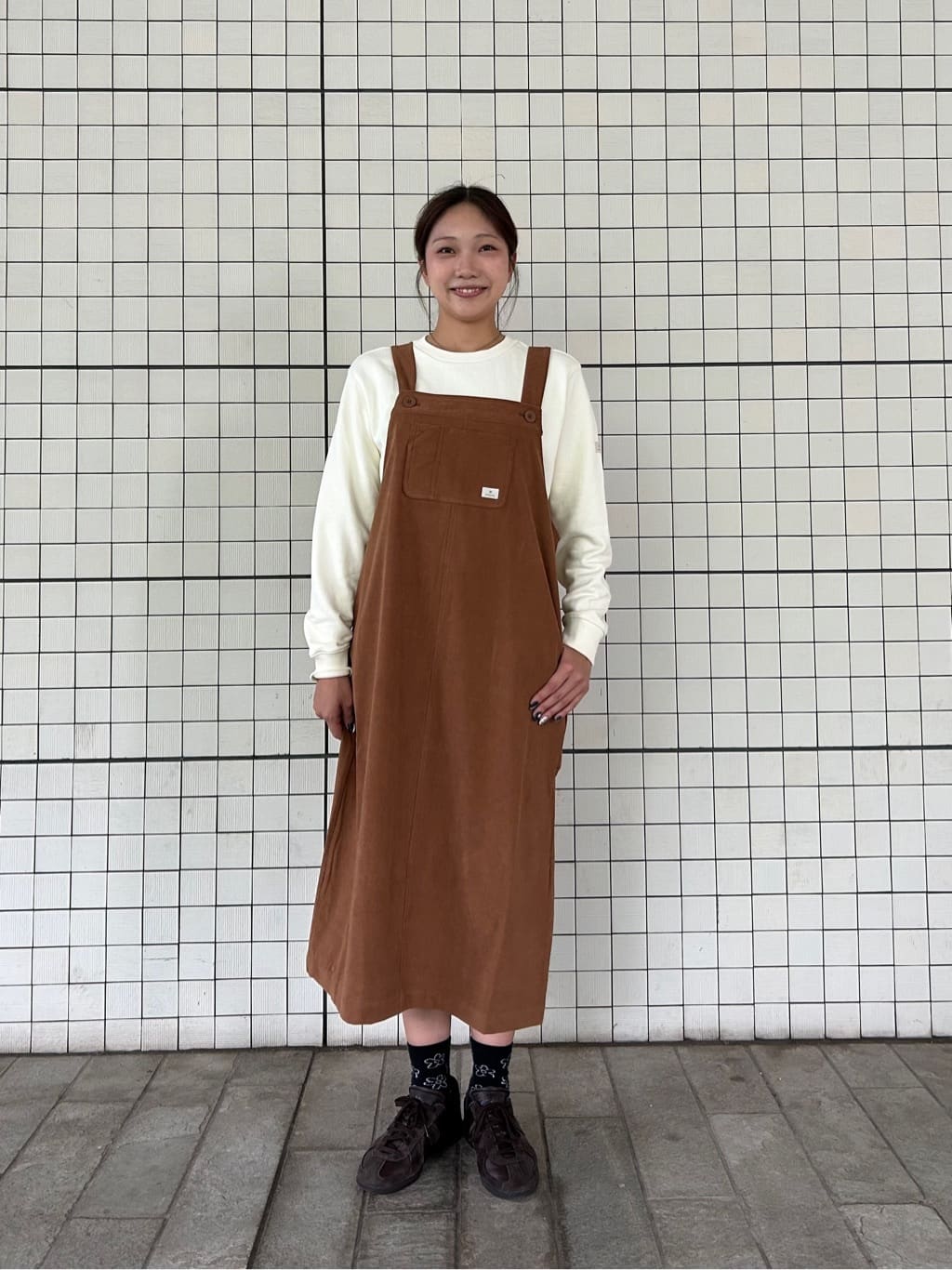Snow PeakのCorduroy Women's Overall Dressを使ったコーディネートを紹介します。｜Rakuten Fashion(楽天ファッション／旧楽天ブランドアベニュー)6294806