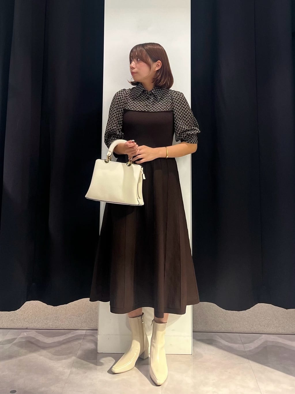 Vinのシャツドッキングニットワンピースを使ったコーディネートを紹介します。｜Rakuten Fashion(楽天ファッション／旧楽天ブランドアベニュー)6295012