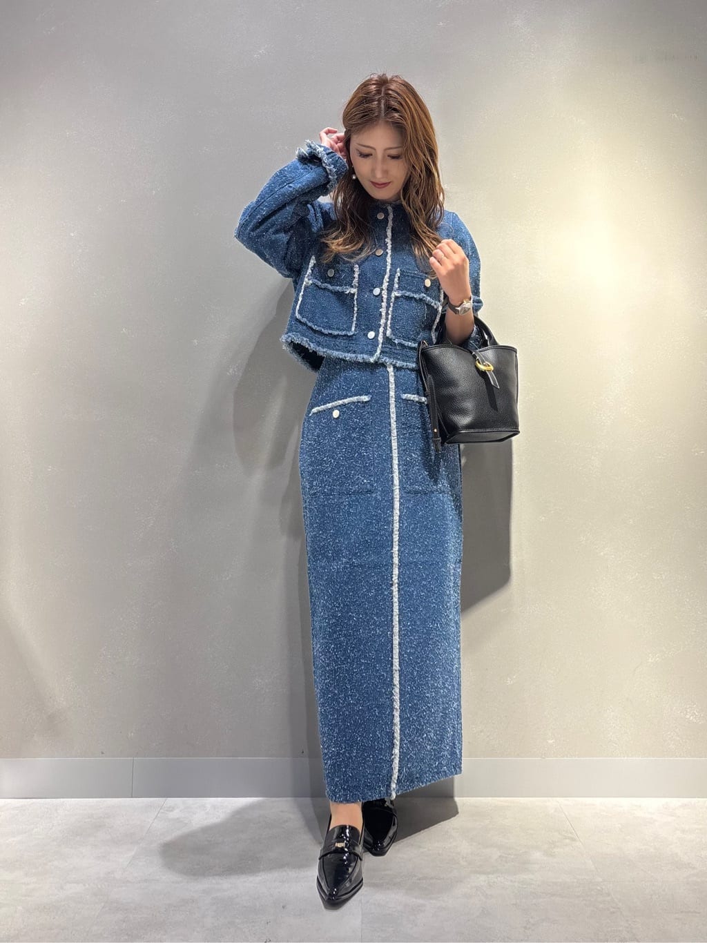 Vinのツイードフリンジノーカラーデニムジャケットを使ったコーディネートを紹介します。｜Rakuten Fashion(楽天ファッション／旧楽天ブランドアベニュー)6297951