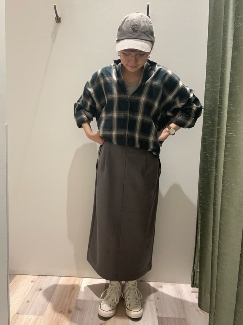 AMERICAN HOLICのフェイクレザーダンボールスカートを使ったコーディネートを紹介します。｜Rakuten Fashion(楽天ファッション／旧楽天ブランドアベニュー)6300053