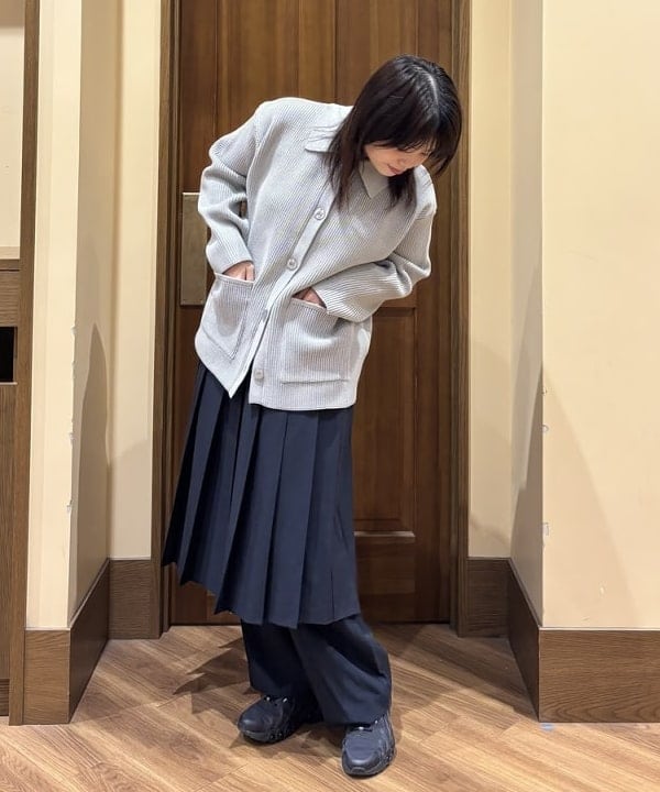 BEAMS HEARTのビッグボタン ニット ジャケットを使ったコーディネートを紹介します。｜Rakuten Fashion(楽天ファッション／旧楽天ブランドアベニュー)6301055