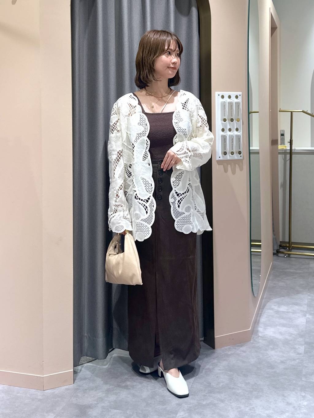 mysty womanのパッチワークレースシャツカーディガンを使ったコーディネートを紹介します。｜Rakuten Fashion(楽天ファッション／旧楽天ブランドアベニュー)6301028