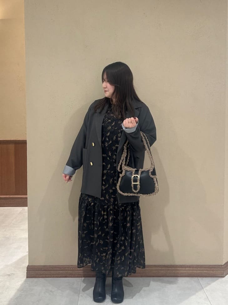 Vinのツイルテーラードジャケットを使ったコーディネートを紹介します。｜Rakuten Fashion(楽天ファッション／旧楽天ブランドアベニュー)6301342