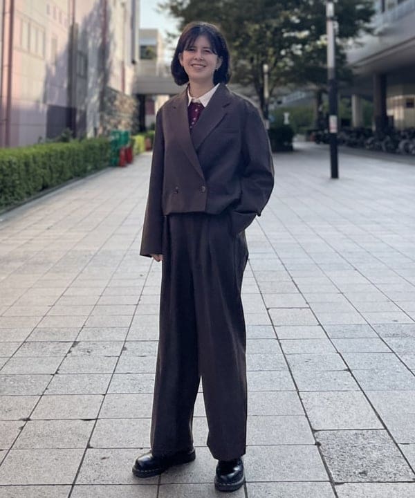 BEAMS HEARTのラメ ストライプ クロップド ジャケット 25AW オーバーサイズ ショート丈 を使ったコーディネートを紹介します。｜Rakuten Fashion(楽天ファッション／旧楽天ブランドアベニュー)6303144