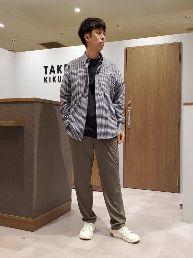 TAKEO KIKUCHIの【抗菌防臭】サッカーギンガムチェック ボタンダウンシャツを使ったコーディネートを紹介します。｜Rakuten Fashion(楽天ファッション／旧楽天ブランドアベニュー)6304725