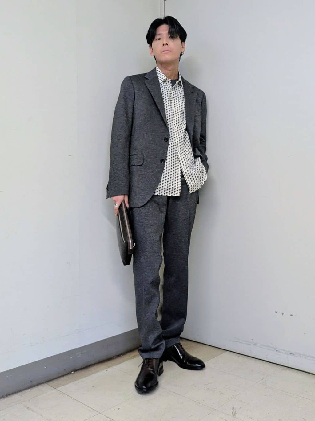 TAKEO KIKUCHIの【None Of Stress】アクティブジャージ 千鳥 ジャケットを使ったコーディネートを紹介します。｜Rakuten Fashion(楽天ファッション／旧楽天ブランドアベニュー)6305947