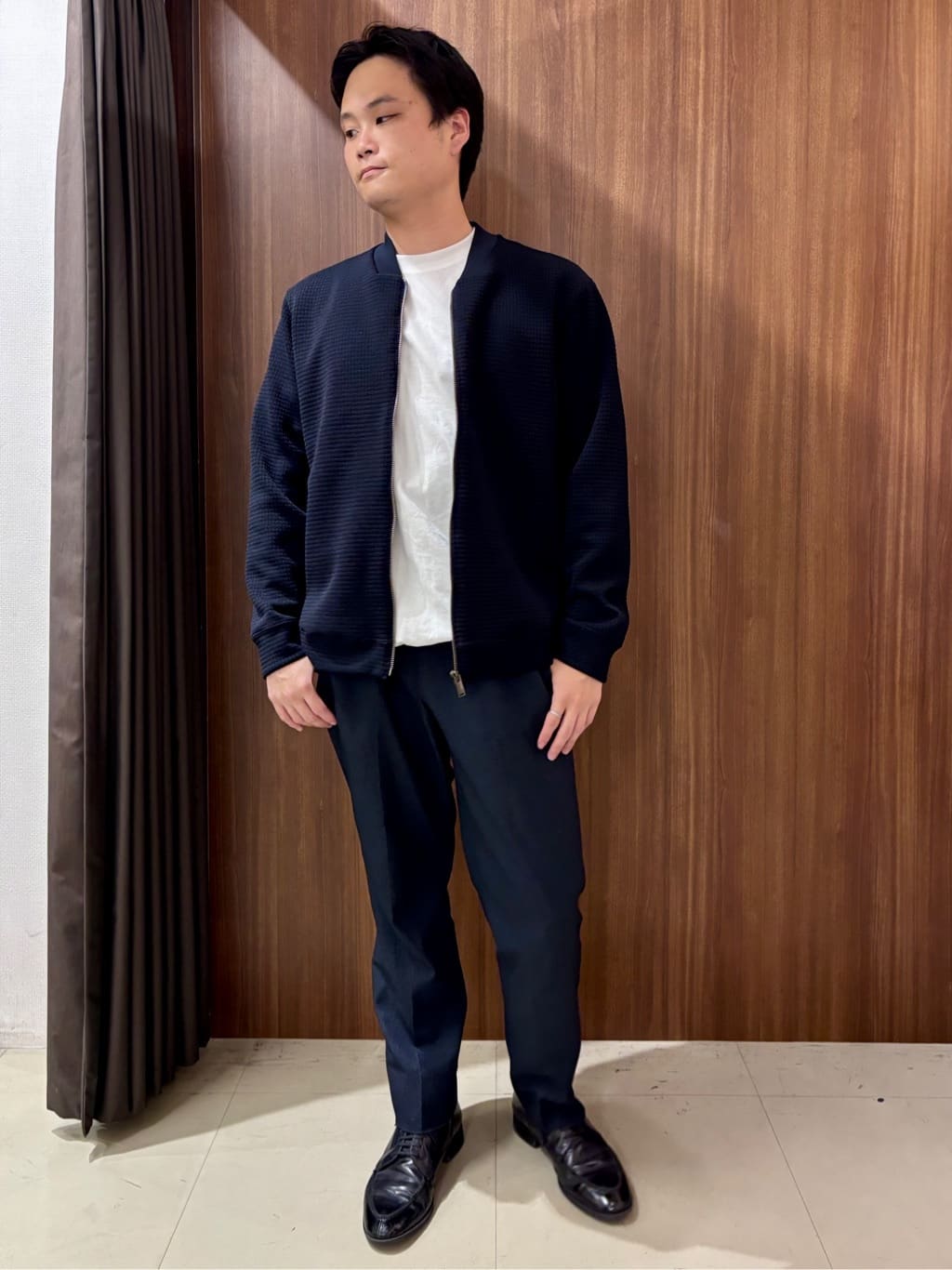 TAKEO KIKUCHIのニットライクジャージ ブルゾンを使ったコーディネートを紹介します。｜Rakuten Fashion(楽天ファッション／旧楽天ブランドアベニュー)6306687