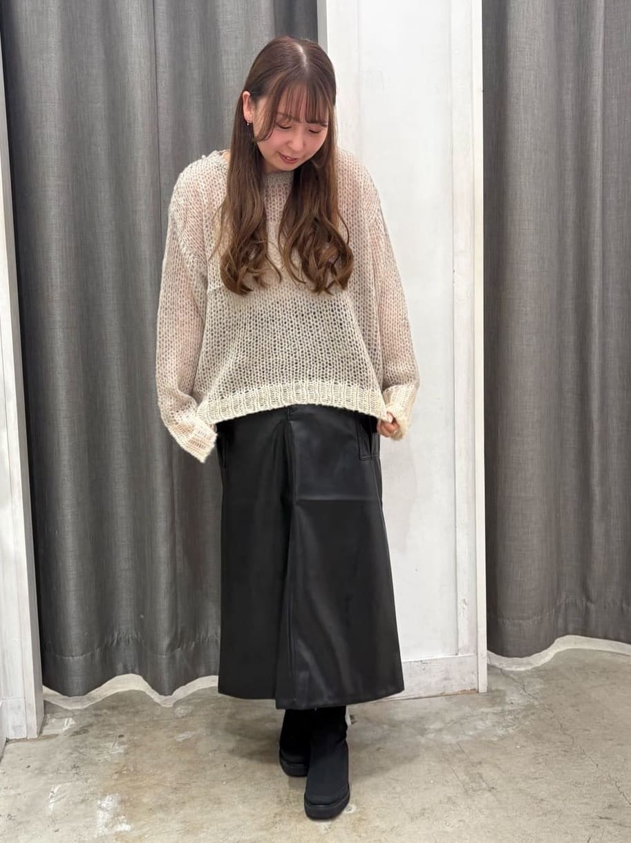 AMERICAN HOLICのモヘアライク配色ニットプルオーバーを使ったコーディネートを紹介します。｜Rakuten Fashion(楽天ファッション／旧楽天ブランドアベニュー)6307572