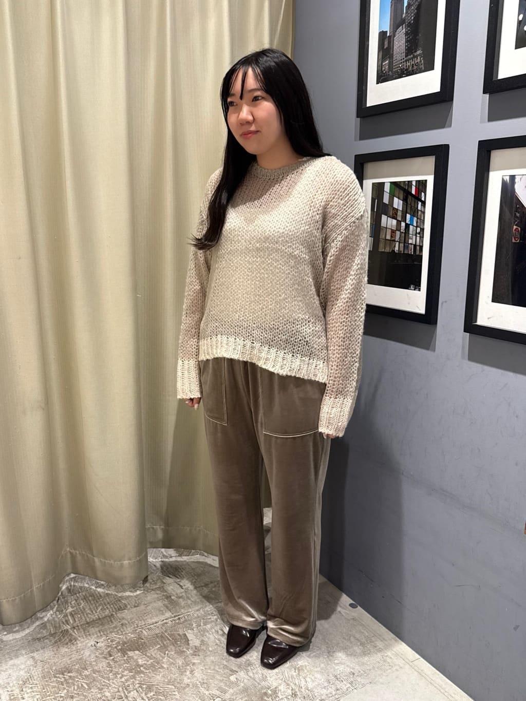 AMERICAN HOLICのベイカーベロアパンツを使ったコーディネートを紹介します。｜Rakuten Fashion(楽天ファッション／旧楽天ブランドアベニュー)6308540