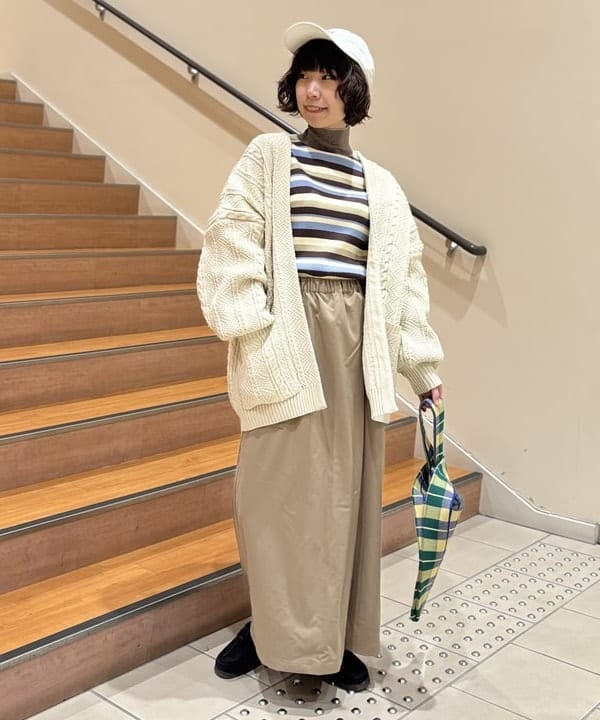 BEAMS HEARTの【手洗い可】ケーブル柄 着流し カーディガン 25AW ニット 秋 長袖 レディース オーバーサイズを使ったコーディネートを紹介します。｜Rakuten Fashion(楽天ファッション／旧楽天ブランドアベニュー)6308885