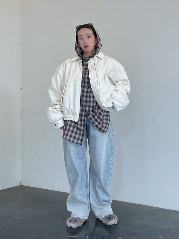 PRANK PROJECTのハイウエストカーブデニムを使ったコーディネートを紹介します。｜Rakuten Fashion(楽天ファッション／旧楽天ブランドアベニュー)6309052