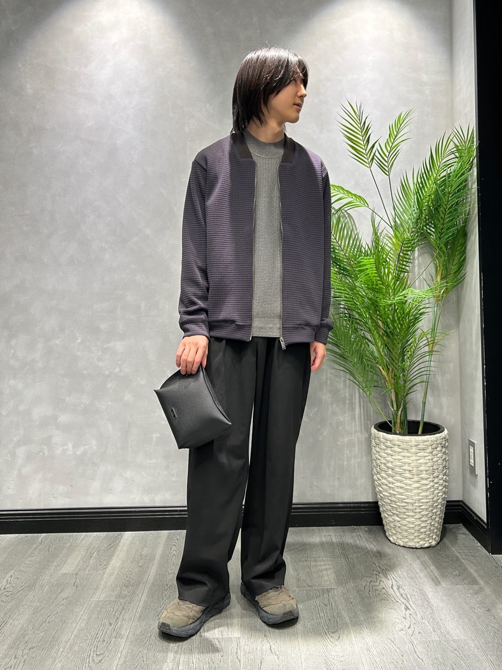 TAKEO KIKUCHIのニットライクジャージ ブルゾンを使ったコーディネートを紹介します。｜Rakuten Fashion(楽天ファッション／旧楽天ブランドアベニュー)6309411