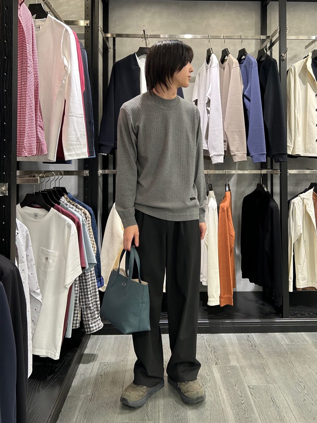 TAKEO KIKUCHIの【Sサイズ~】ハイゲージ モックネック ニット プルオーバーを使ったコーディネートを紹介します。｜Rakuten Fashion(楽天ファッション／旧楽天ブランドアベニュー)6309412