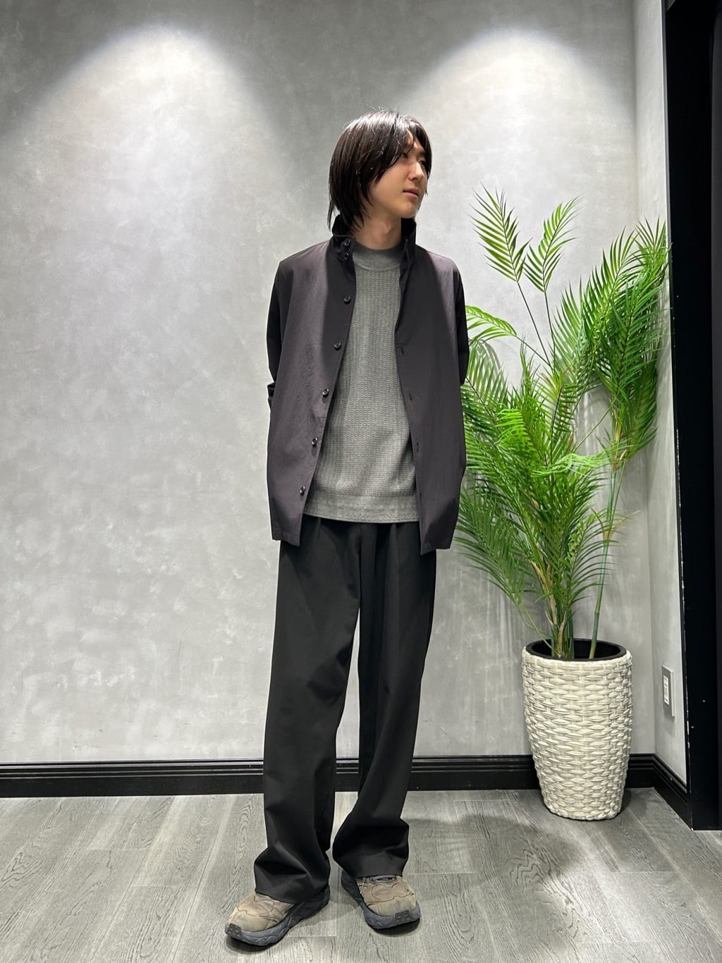 TAKEO KIKUCHIの【3D ナイロン ストレッチ】スタンドカラー シャツブルゾンを使ったコーディネートを紹介します。｜Rakuten Fashion(楽天ファッション／旧楽天ブランドアベニュー)6309416