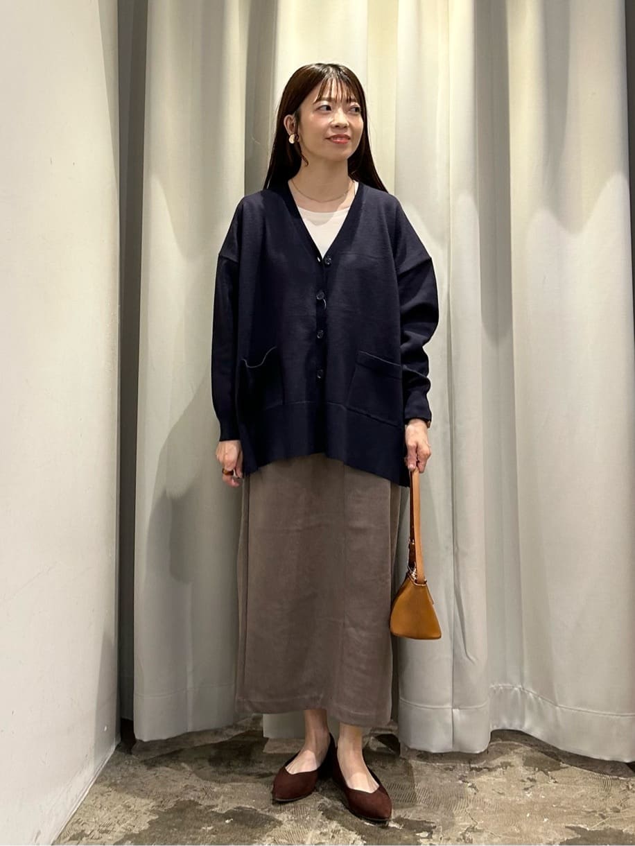 AMERICAN HOLICのフェイクレザーダンボールスカートを使ったコーディネートを紹介します。｜Rakuten Fashion(楽天ファッション／旧楽天ブランドアベニュー)6309836