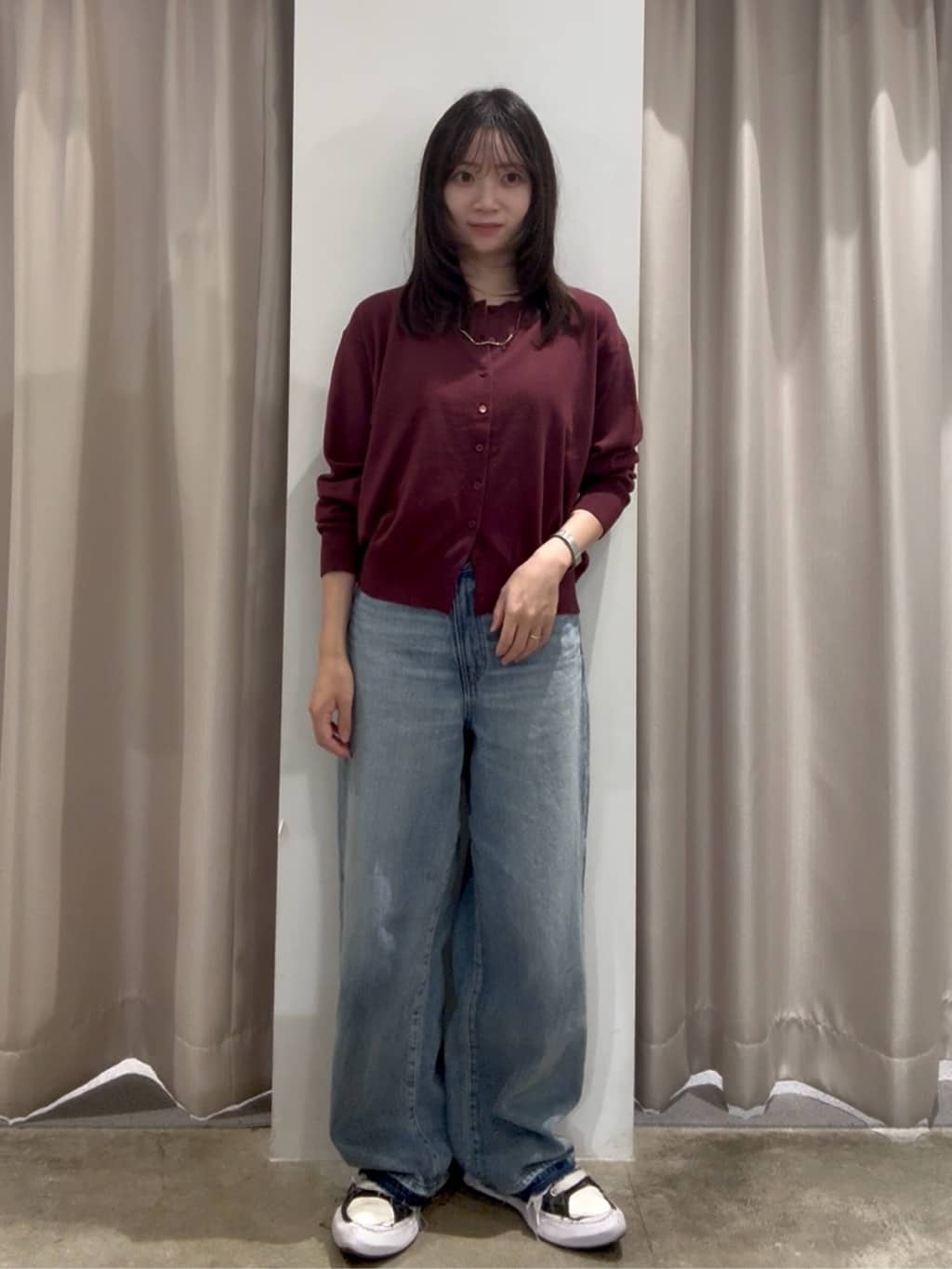 AMERICAN HOLICのソフトコットンクルーネックカーディガンを使ったコーディネートを紹介します。｜Rakuten Fashion(楽天ファッション／旧楽天ブランドアベニュー)6310849