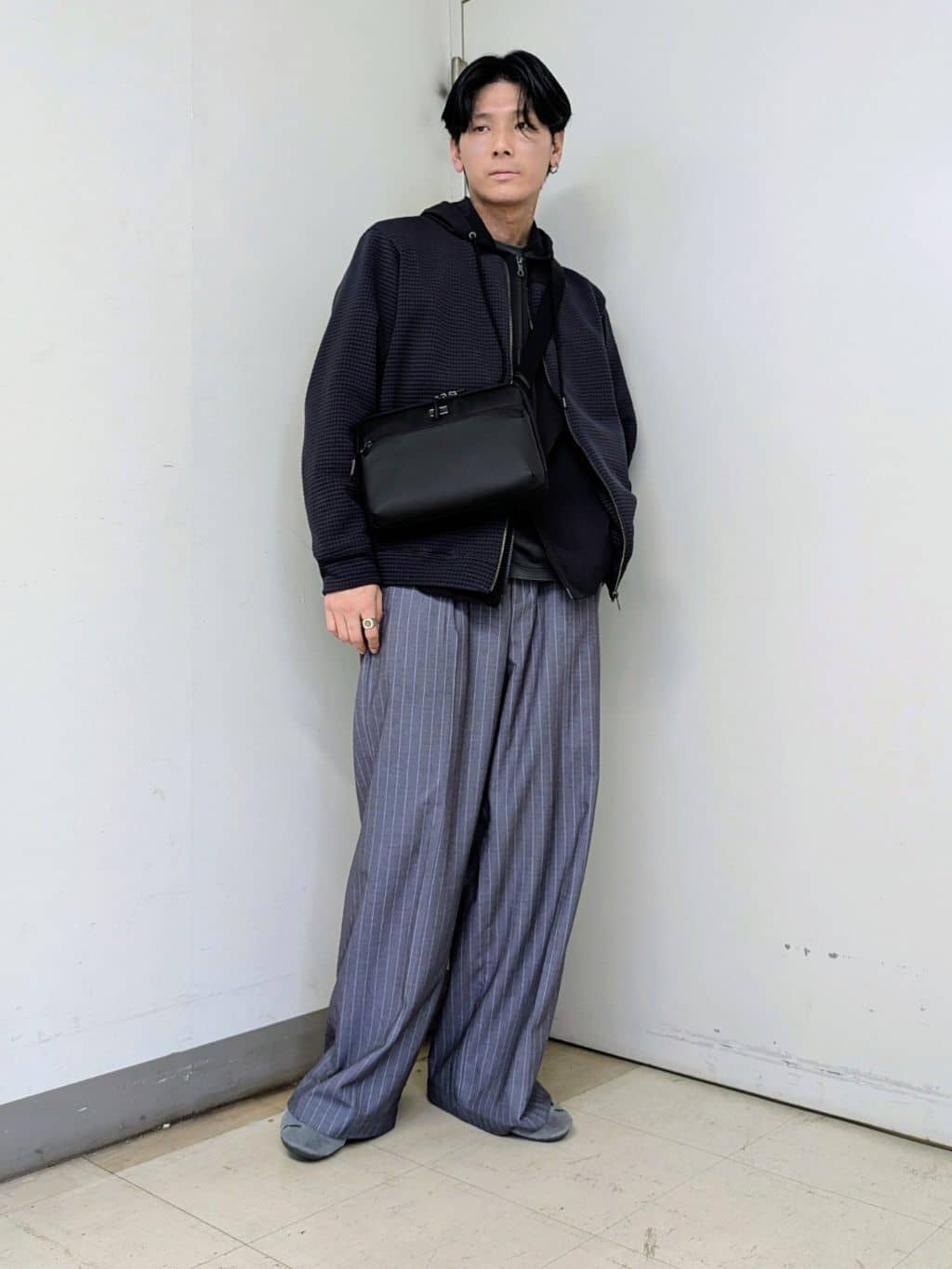 TAKEO KIKUCHIの【3D ナイロン ストレッチ】ジップアップ フードブルゾンを使ったコーディネートを紹介します。｜Rakuten Fashion(楽天ファッション／旧楽天ブランドアベニュー)6311116