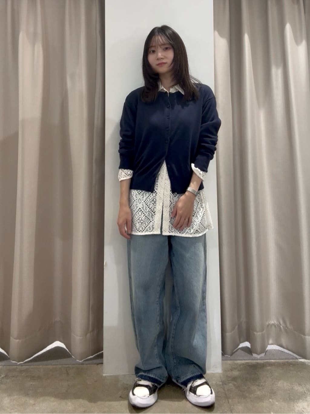 AMERICAN HOLICのソフトコットンクルーネックカーディガンを使ったコーディネートを紹介します。｜Rakuten Fashion(楽天ファッション／旧楽天ブランドアベニュー)6313107