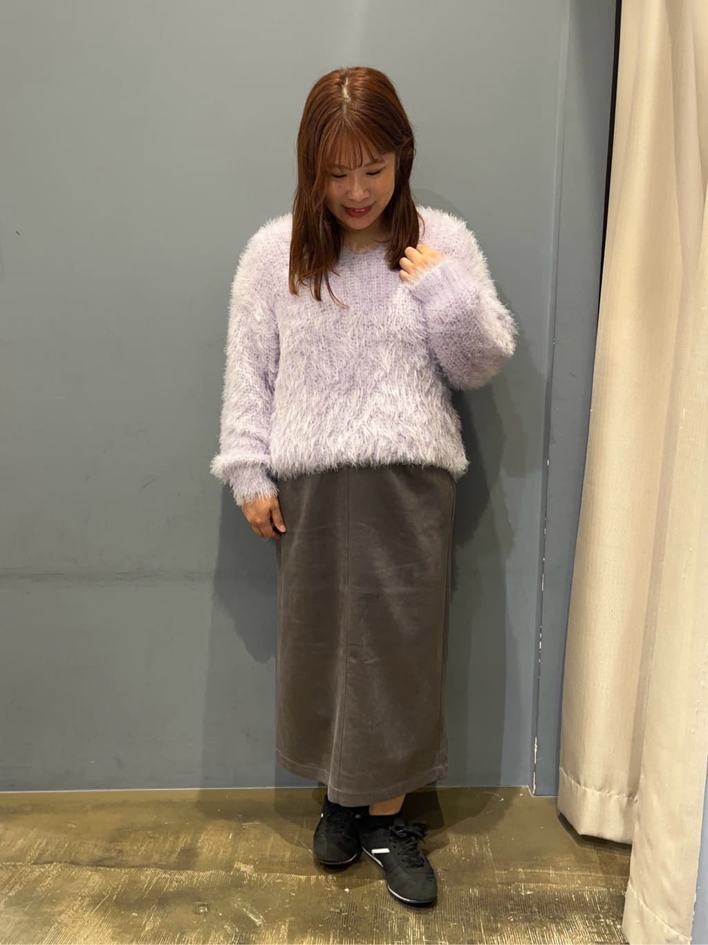 AMERICAN HOLICのVネックシャギーニットプルオーバーを使ったコーディネートを紹介します。｜Rakuten Fashion(楽天ファッション／旧楽天ブランドアベニュー)6313873